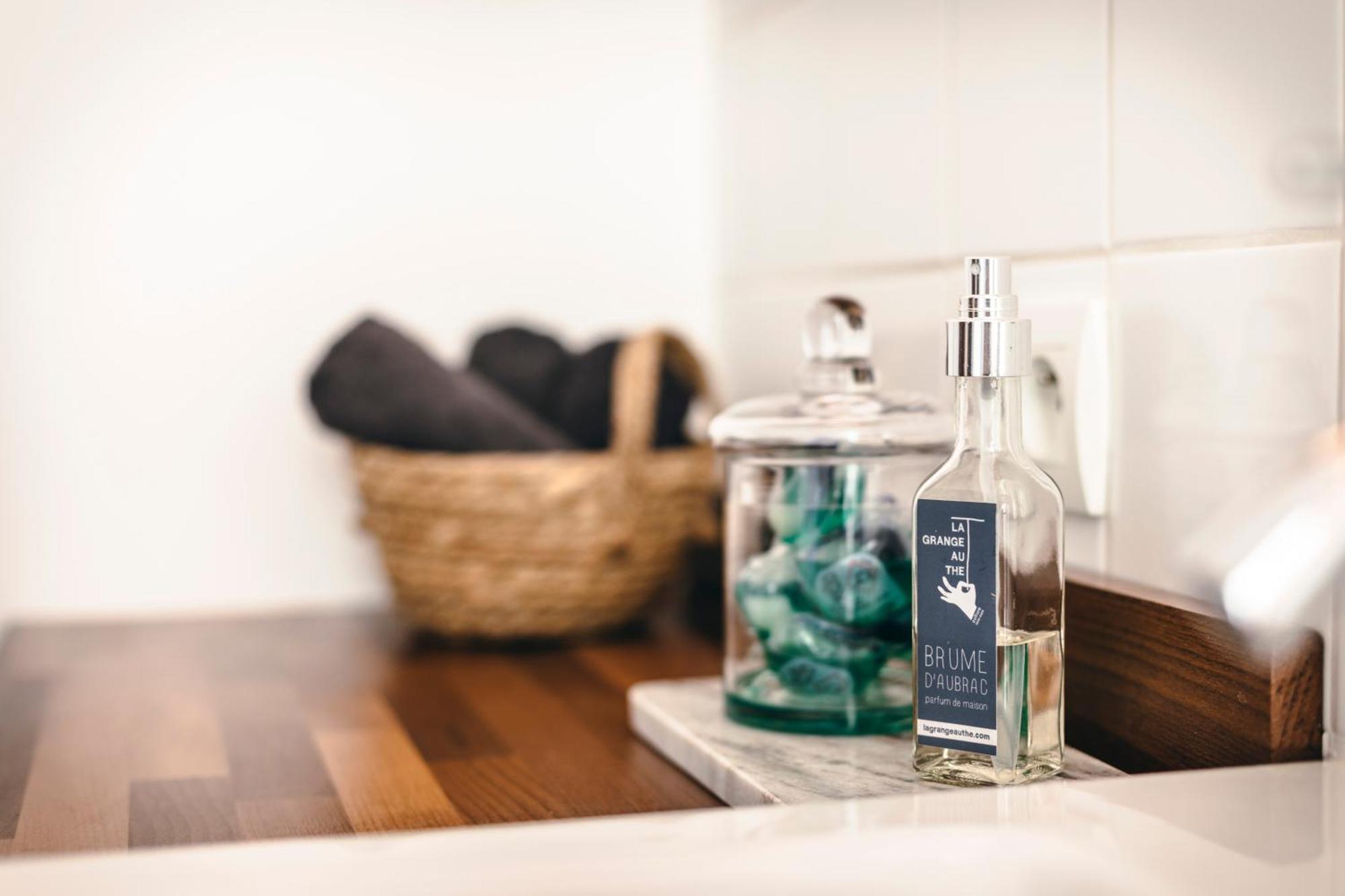 Appartement Cosy Au Coeur Du Village - Le Segala Montbazens Екстериор снимка